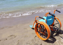 Carrozzina da spiaggia per disabili