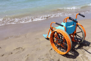 Carrozzina da spiaggia per disabili