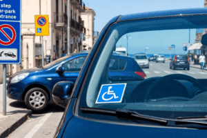 divieto parcheggi disabili